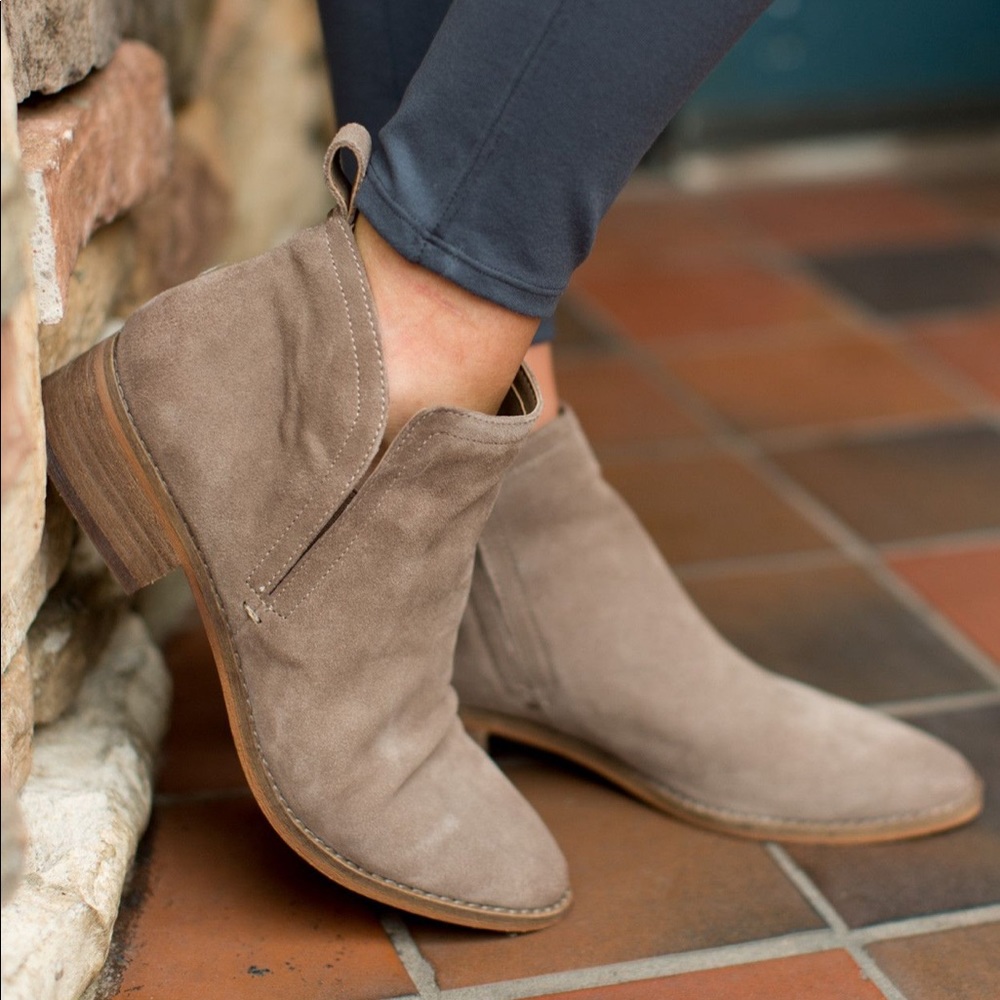 Dolce Vita Tesse Boots
